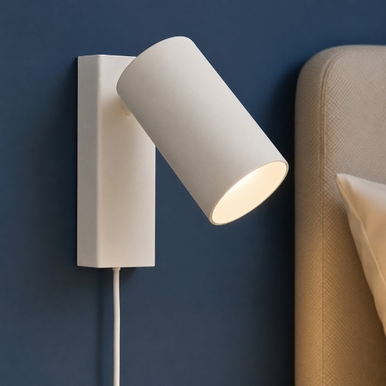Applique bianco luce orientabile con spina e interruttore per comodino