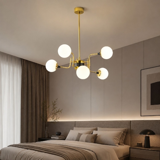 Lampadario per camera da letto stilnovo galassia oro sfere vetro bianco