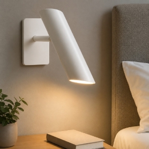 Applique bianca orientabile per comodino testata camera da letto moderna