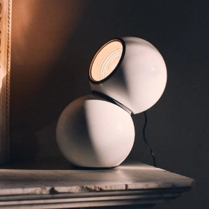 Abat-jour da comodino bianca design gravitino stilnovo led 3000k dimmerabile