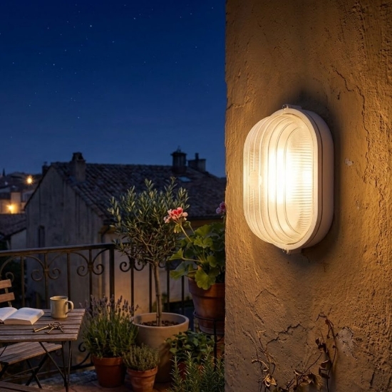 Applique per esterno balcone industrial ovale bianca ip54