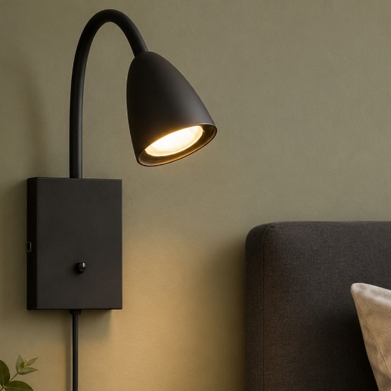 Applique per comodino cameretta ragazzo nero opaco luce orientabile