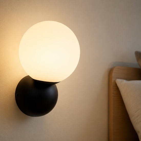 Applique per comodino nostalgia maytoni nero oro con spina interruttore