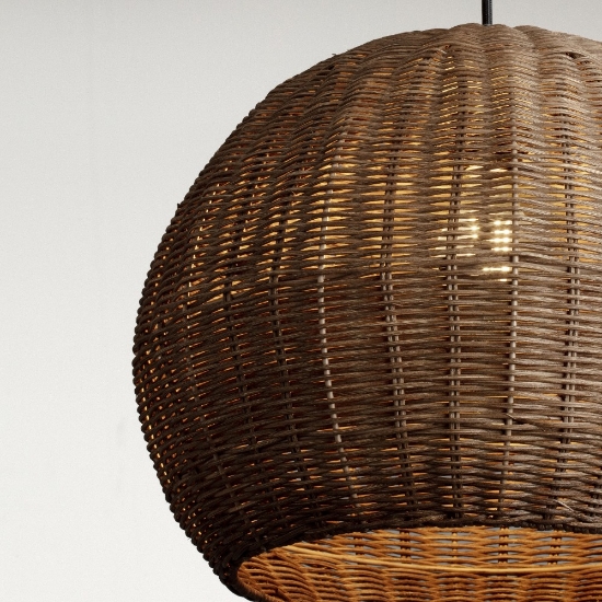 Lampadario cupola di rattan marrone per sala da pranzo