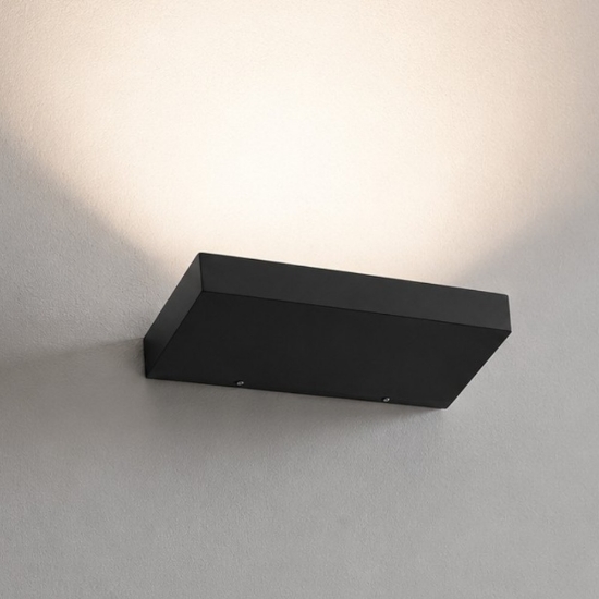 Applique led 3000k mono emissione linea light regolo nera