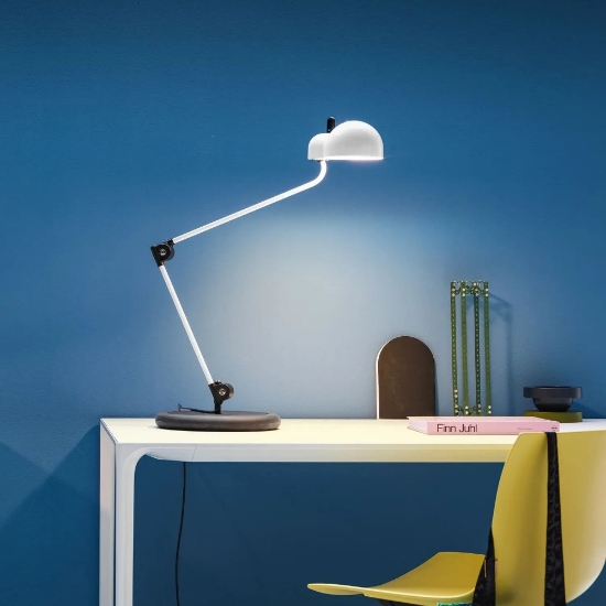 Lampada da scrivania design bianca topo stilnovo orientabile
