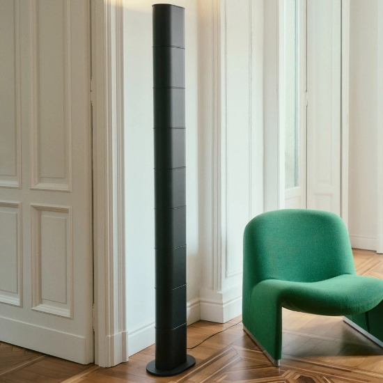 Lampada da terra design nera led 49w 3000k per soggiorno stilnovo colonna