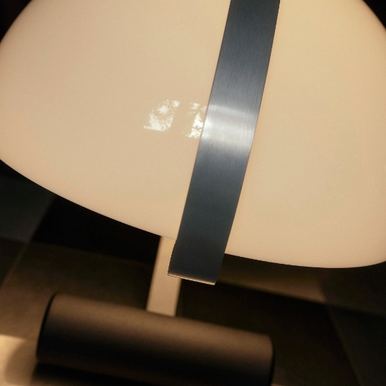 Lampada da tavolo vetro bianco nichel stilnovo meta