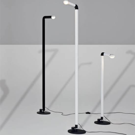 Lampada da terra moderna bianca orientabile periscopio stilnovo