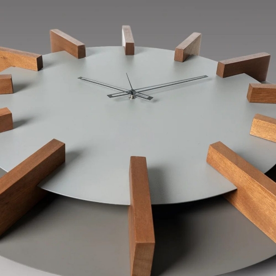 Orologio rotondo da parete fango alluminio e dettagli legno faggio 70cm