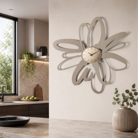 Orologio moderno per parete moderno beige e sabbia quadrante vetro ottone