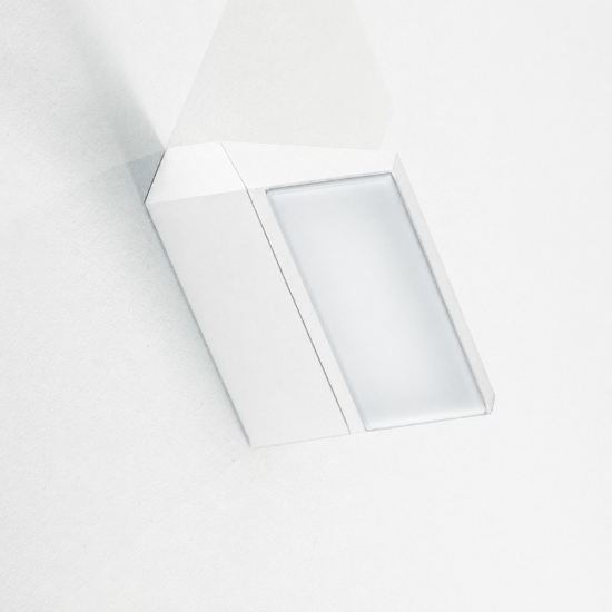 Applique da esterno orientabile moderna bianca led 13w 3000k ip65