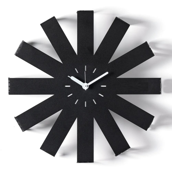 Orologio moderno a parete rotondo nero tridimensionale