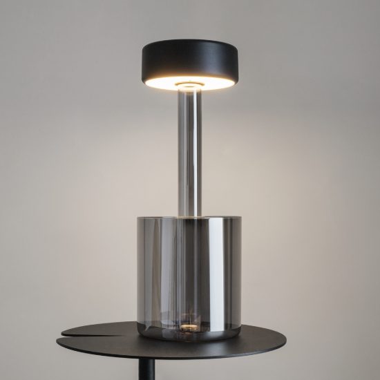 Lampada da tavolo portatile led cct 2200k 4000k dimmerabile grigio maytoni ai collaboratio