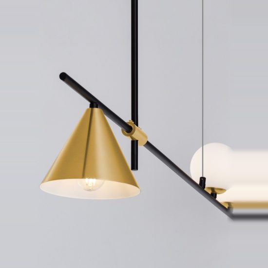 Lampadario a sospensione moderno lineare con sfere cono nero oro per sala da pranzo cucina