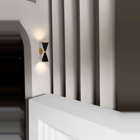 Applique da parete conica stile contemporaneo nero e oro per soggiorno