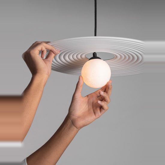 Lampadario a sospensione design moderno disco rotondo nero bianco
