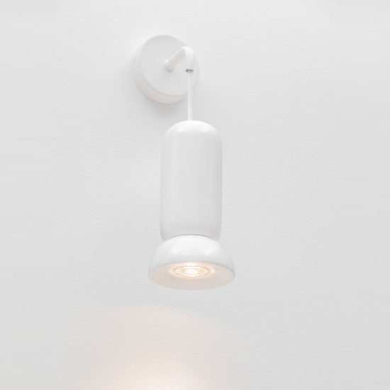 Applique moderna da parete cilindrica bianco lucido e bianco sabbiato per soggiorno