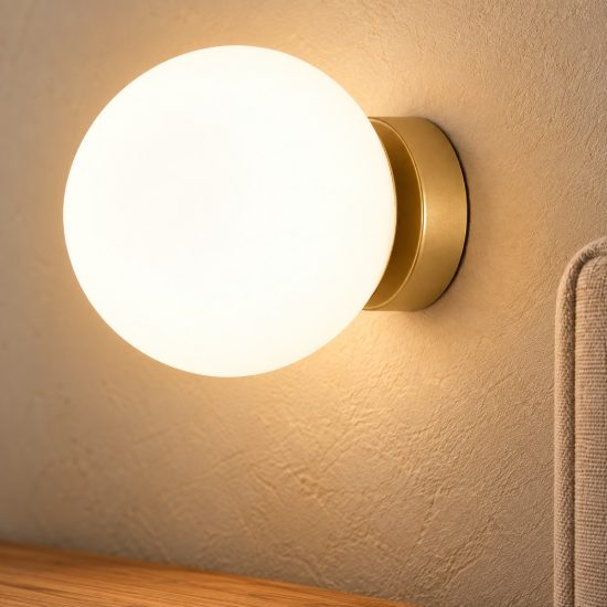 Applique sfera di vetro struttura oro per comodino maga perenz