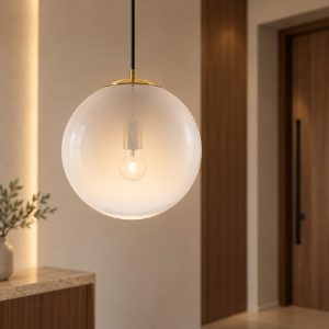 Lampadario a sospensione sferico bianco e oro ottone vetro per ingresso