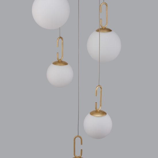Lampadario a sospensione opale e oro per soggiorno led 30w 3000k 5 luci dimmerabile