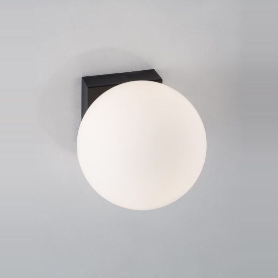 Applique per cucina moderna sferica opale e nero vetro led 6w 3200k