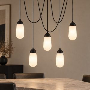 Lampadario moderno a sospensione per soggiorno opale e nero vetro 5 luci