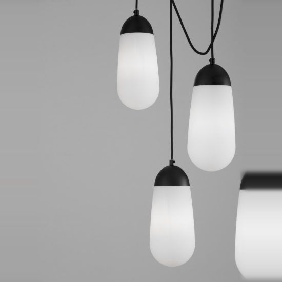 Lampadario moderno a sospensione per soggiorno opale e nero vetro 5 luci