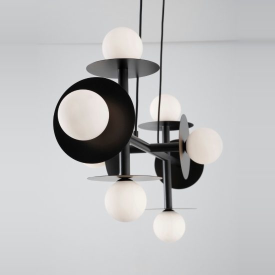 Lampadario moderno a sospensione per soggiorno opale e nero vetro 8 luci