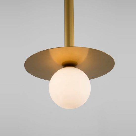 Lampada a sospensione moderna a sfera opale e oro ottone vetro per soggiorno
