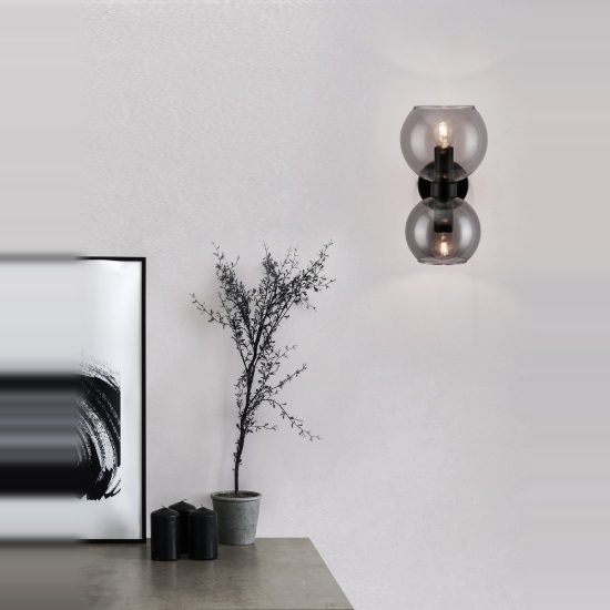 Applique moderna per soggiorno clessidra nero vetro da parete