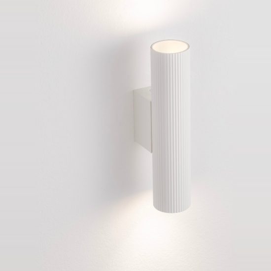 Applique da parete biemissione moderna cilindro bianco per soggiorno