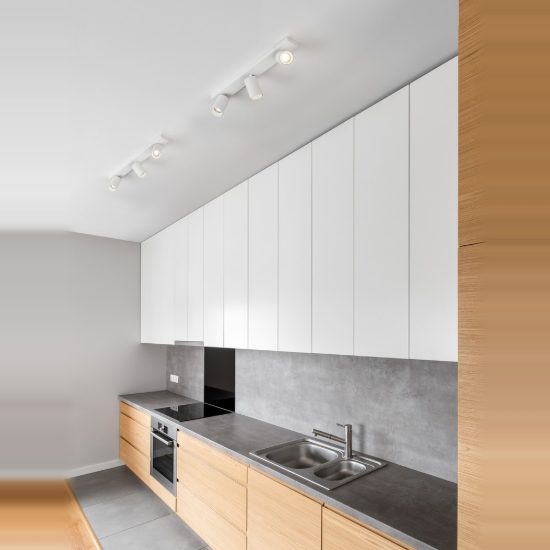 Plafoniera con 3 faretti per cucina  55cm cilindri orientabili bianca