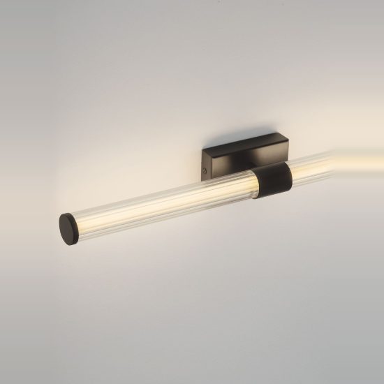 Applique per specchio bagno moderna lineare nero vetro led 12w 3000k 63cm