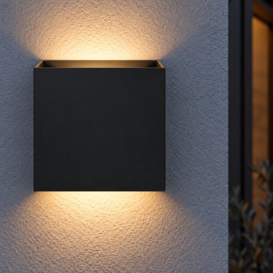 Eglo calpino z lampada da parete per esterno led 7w rgb 2700k 6500k ip55 dimmerabile con controllo smart nero opaco