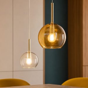 Lampadario per penisola cucina con decentramento vetri trasparente ambra