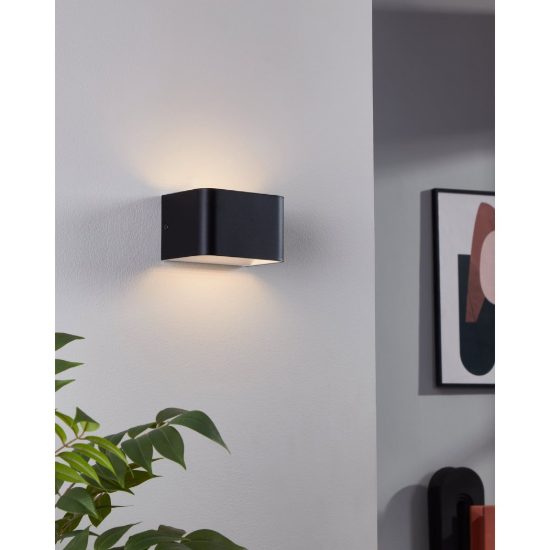 Eglo sania 4 applique led 6w 3000k 13cm per soggiorno moderna nera e bianca