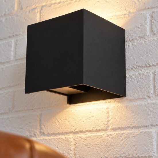 Eglo valmontone applique led 3w 3000k 10cm per camera da letto moderna nera con vetro trasparente