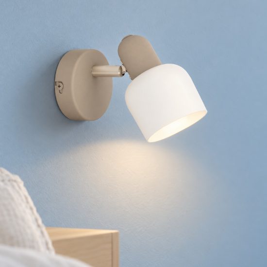 Eglo corato applique con faretto e14 orientabile 8,5cm per camera da letto moderna sabbia e nichel satinato