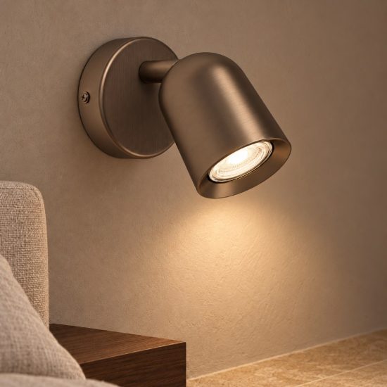 Eglo camaldoli applique con faretto gu10 orientabile 8,5cm per camera da letto moderna bronzo scuro