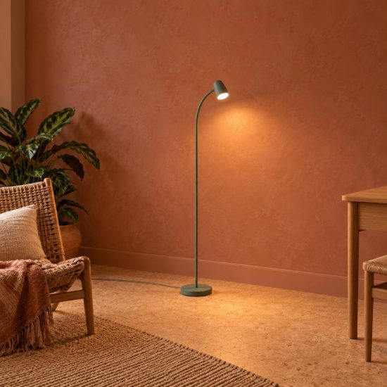 Eglo carlo piantana e14 170cm per ufficio moderna verde e bianca