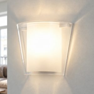 Applique per sala da pranzo moderna di vetro trasparente curvo fabas luce viki