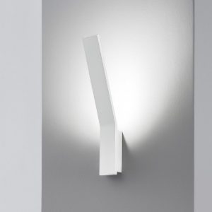 Applique led moderna 22w 3000k nera stilnovo lama