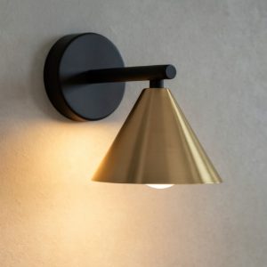 Applique da parete per salotto portalampada a cono moderno