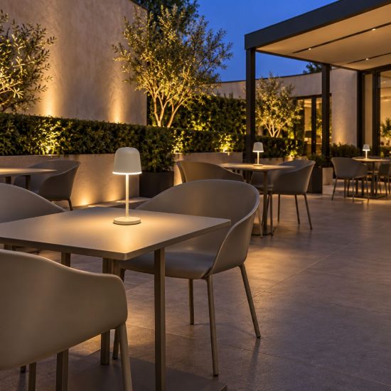 Eglo mannera lampada da tavolo per esterno led 2,2w 3000k 34cm ip54 ricaricabile moderna grigia