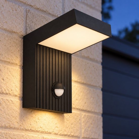 Eglo grottazzolina applique da esterno led 10w 3000k 11cm ip65 moderna rettangolare nera con sensore di movimento
