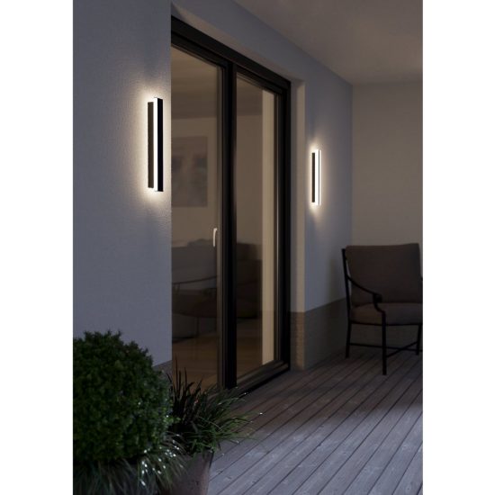 Eglo neviano applique da esterno led 7,4w 3000k 38cm ip55 moderna lineare biemissione nera
