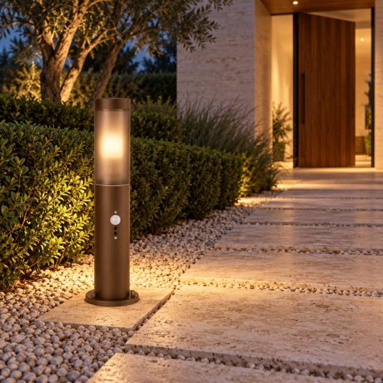 Eglo helsinki lampioncino da giardino 45cm ip44 moderno marrone ruggine con sensore di movimento