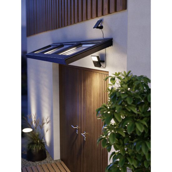 Eglo panettieri proiettore solare da esterno led 6,7w 4000k 14,5cm ip44 moderno nero con sensore
