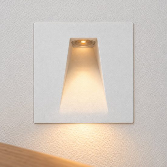 Eglo mecinos segnapasso da incasso a parete led 2w 3000k per scala foro 6,8cm quadrato bianco